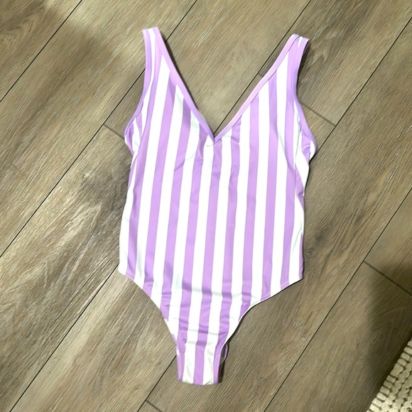 Kona Sol Purple & White Striped Swimsuit - Size Medium (New Condition) - Picture 3 of 5